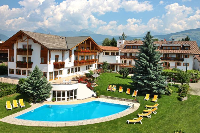 Hotel Langhof Natz-Schabs Kültér fotó